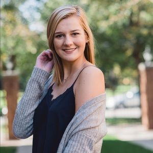 Meet your Posher, Katelyn